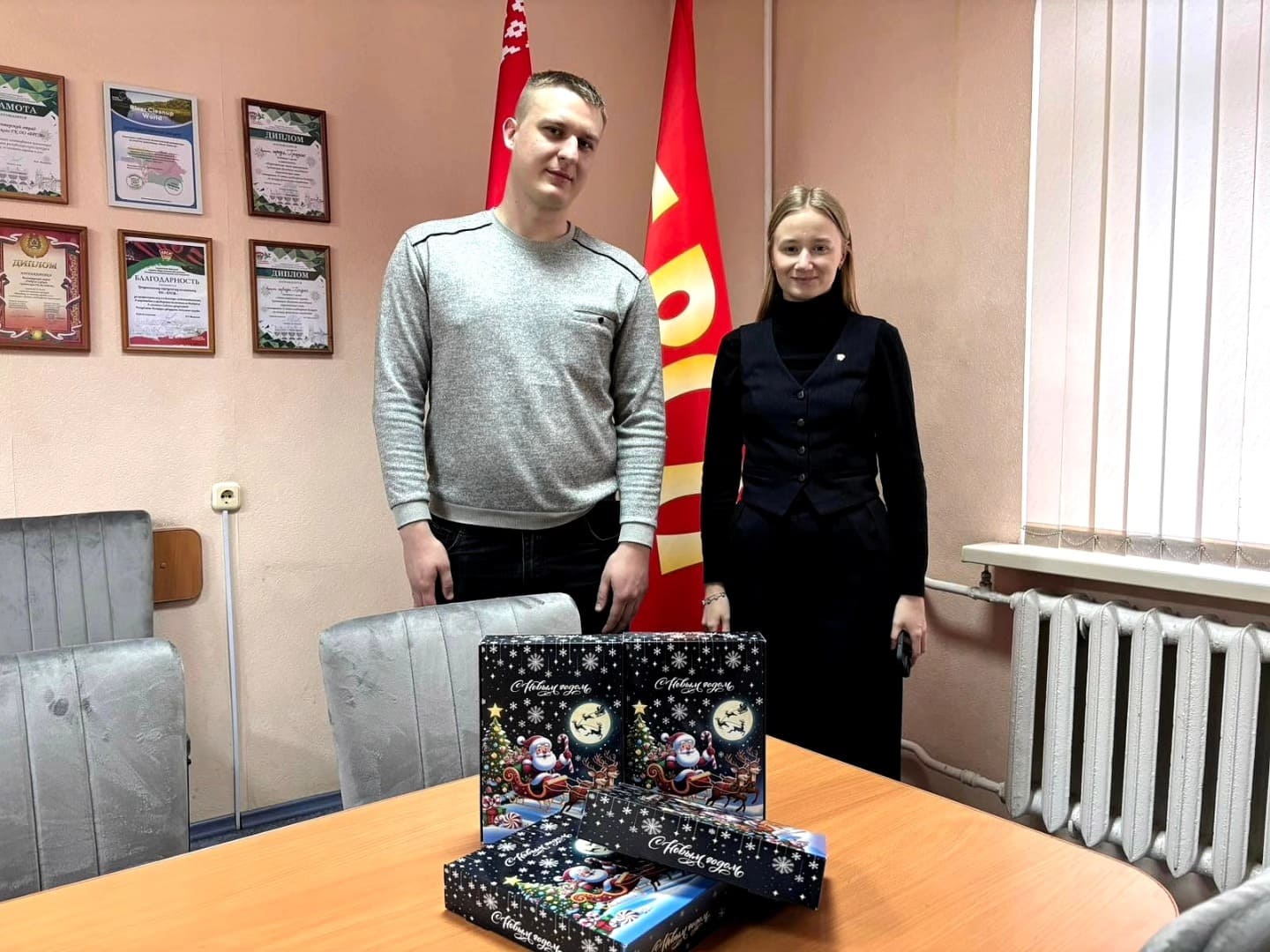 Активисты общественного объединения «Белорусский республиканский союз молодежи» Автобусного парка Гродно приняли участие «Чудеса на Рождество»