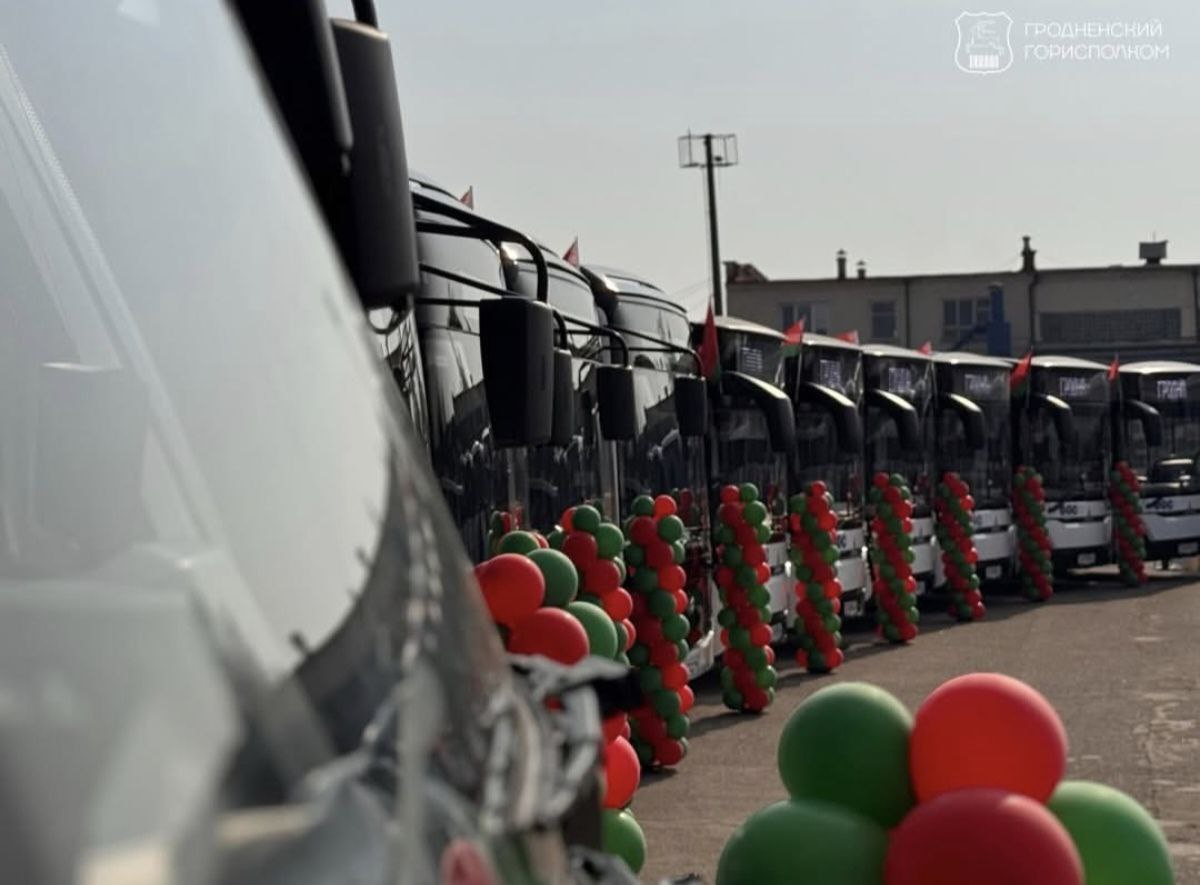 15 новых автобусов и троллейбусов пополнили Автобусный парк города